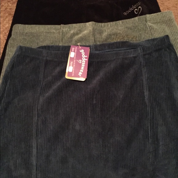 Skirts - Picture 9 of 13